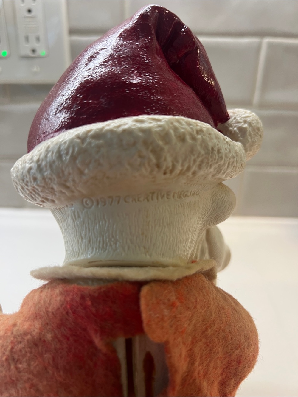 Dog VINTAGE '77 CREATIVE MFG Santa Troll Bank 9" - Picture 2 of 9